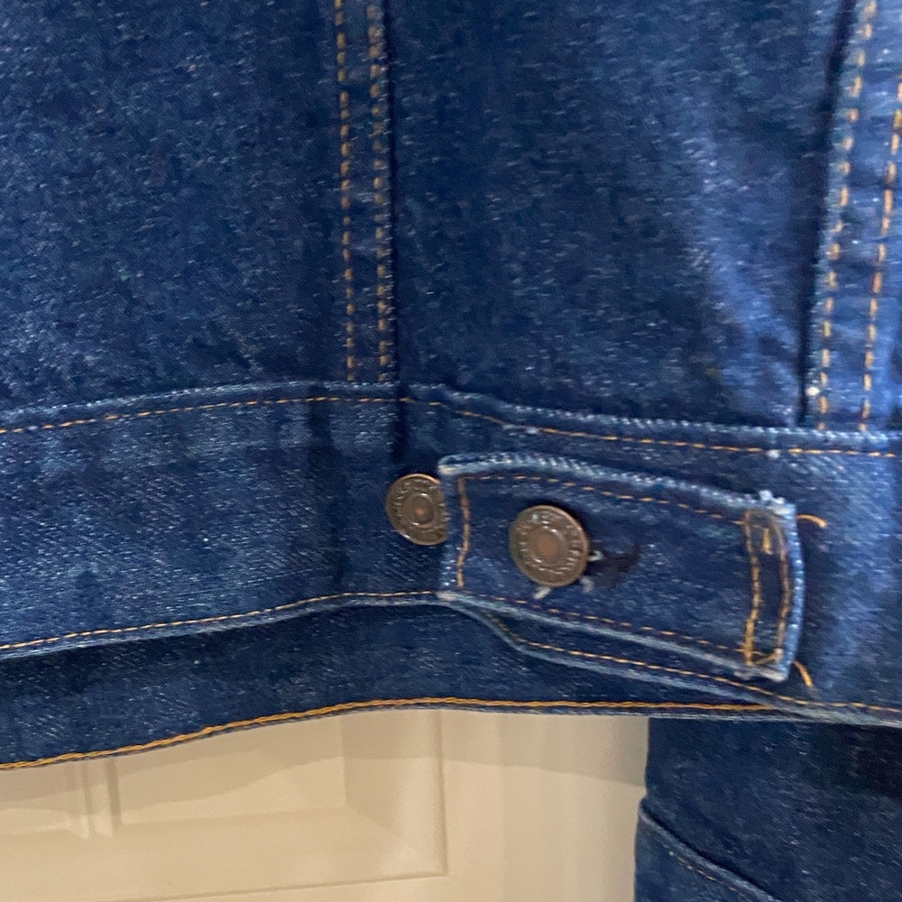 Men’s Dark Blue Denim Jacket by Levi Brand. - Picture 6 of 16